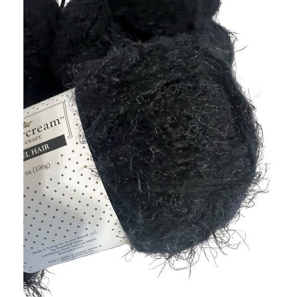 Yarn 4 buttercream black yarn Angel Hair eyelash 120 yards, bulky, super soft - Picture 10 of 11